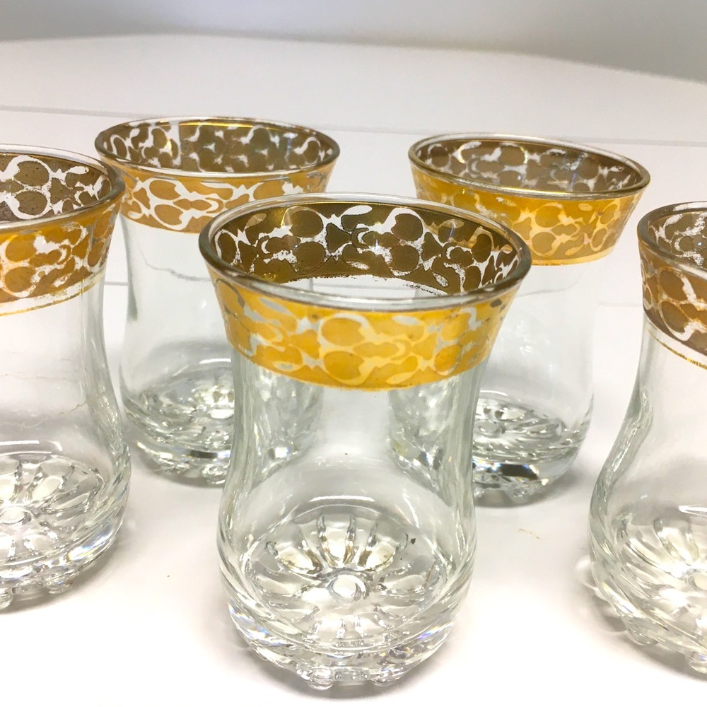 Vintage gold rimmed whiskey glasses